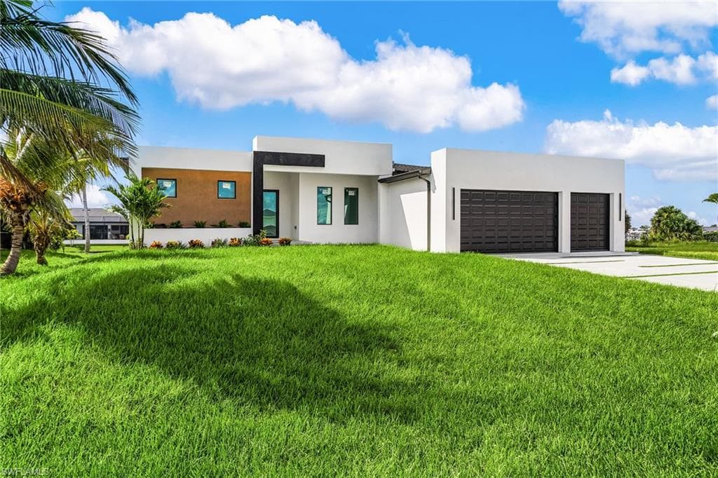 4116 36th Ln, Cape Coral, photo 2