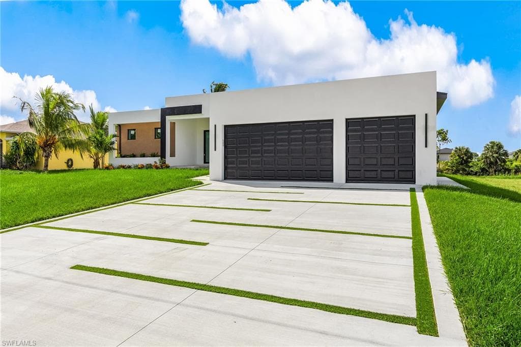 4116 36th Ln, Cape Coral, photo 3