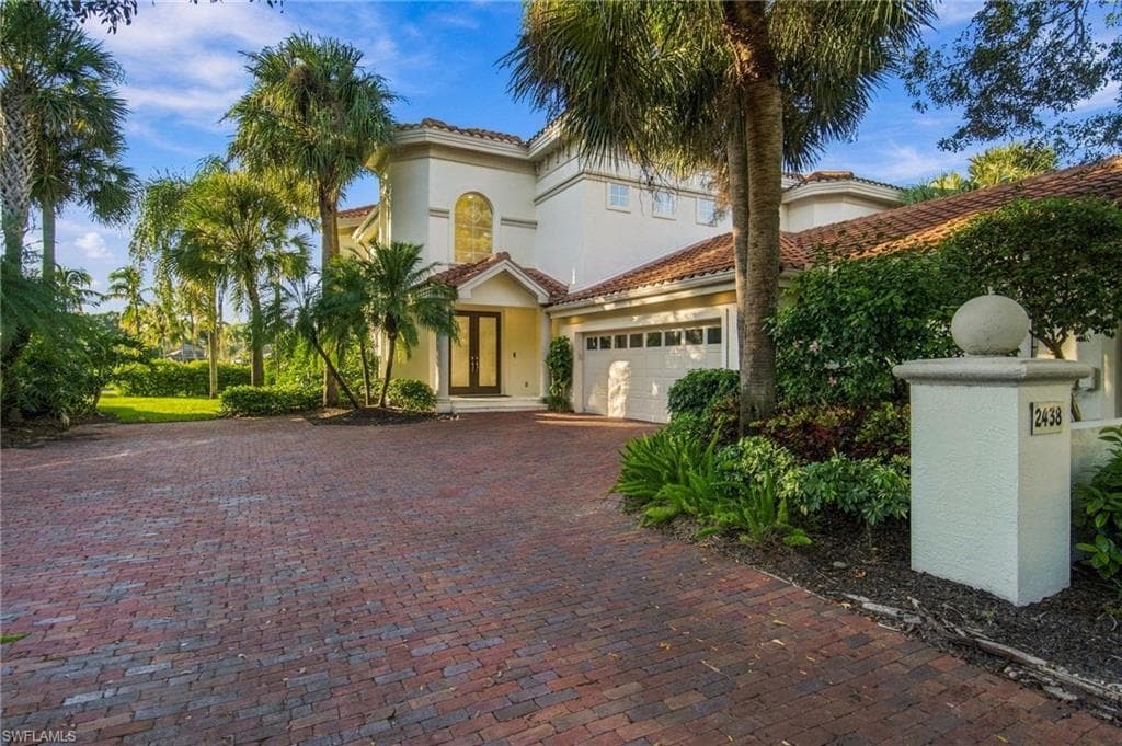 2438 Terra Verde Ln #2438, Naples