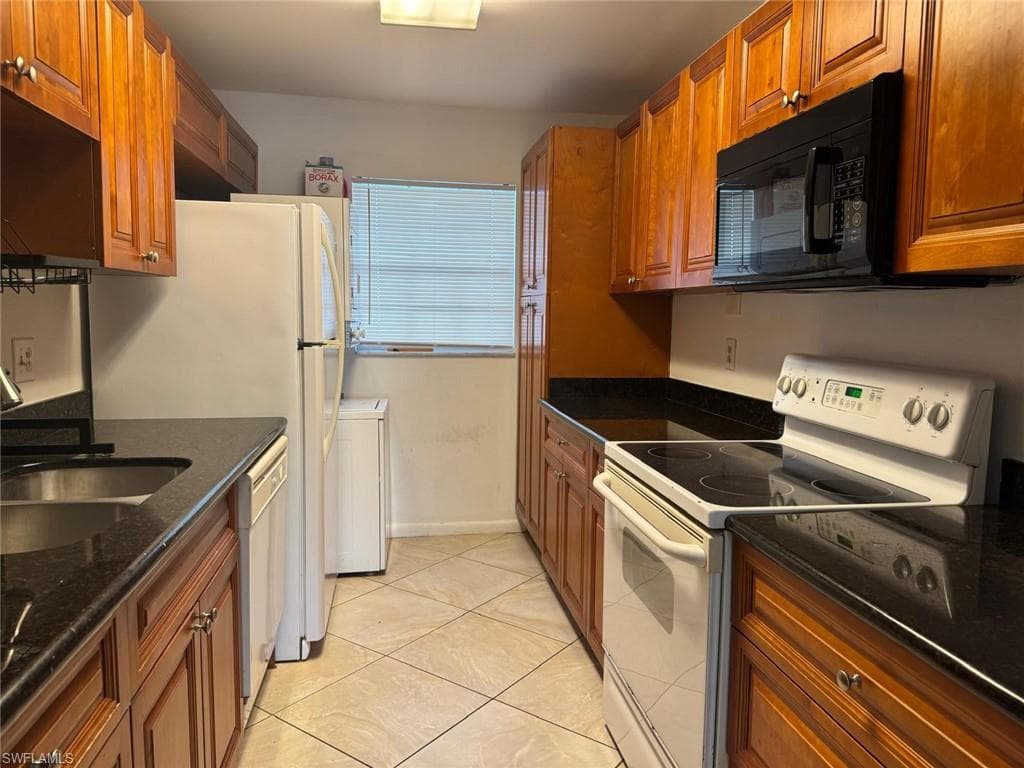 4900 Biscayne Dr #21, Naples, photo 3
