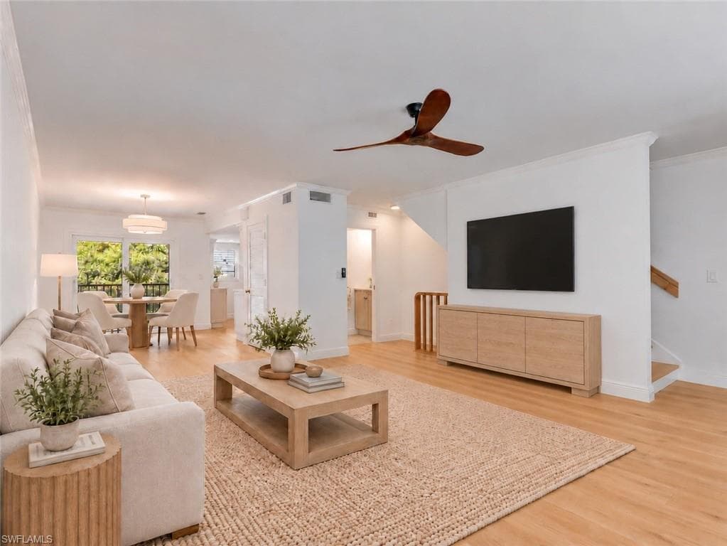 995 9th Ave #5, Naples
