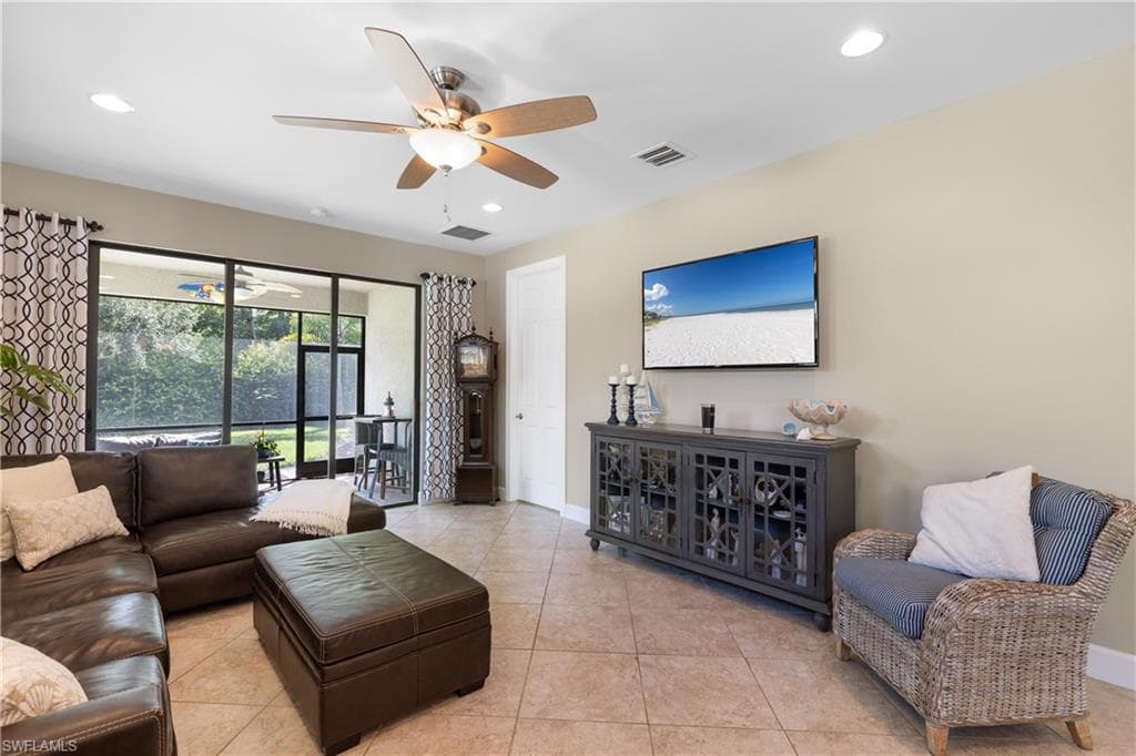 7602 Jacaranda Ln, Naples, photo 3