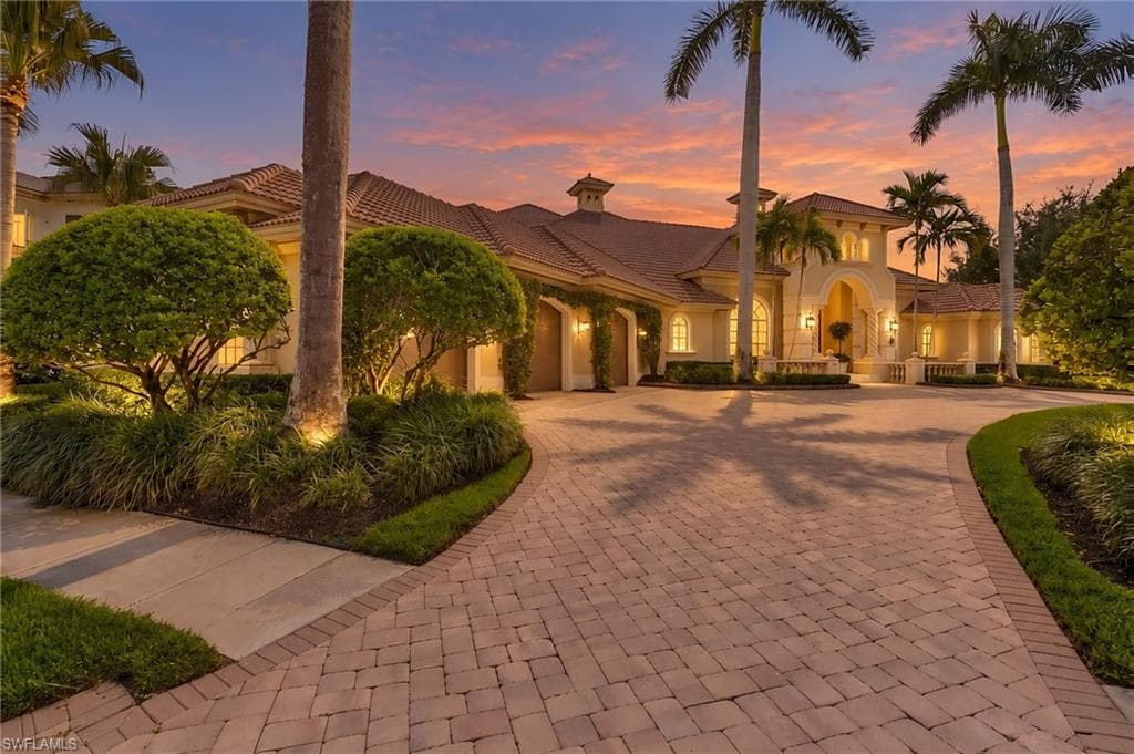 2350 Cheshire Ln, Naples