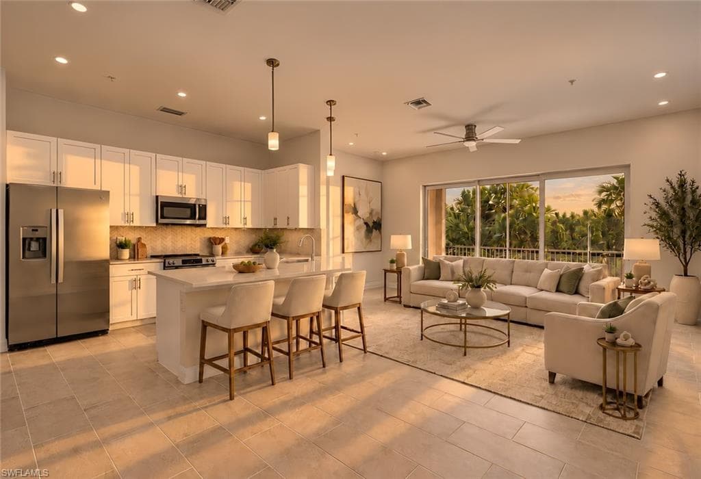 286 Indies Dr #201, Naples