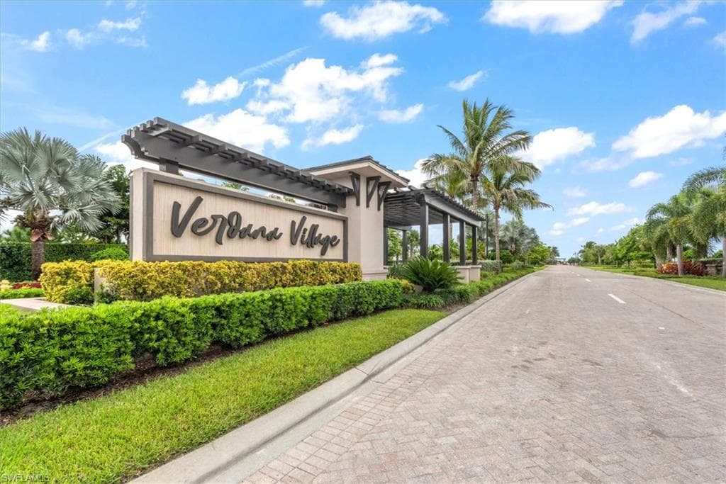 19450 Hinkley Dr, Estero, photo 3