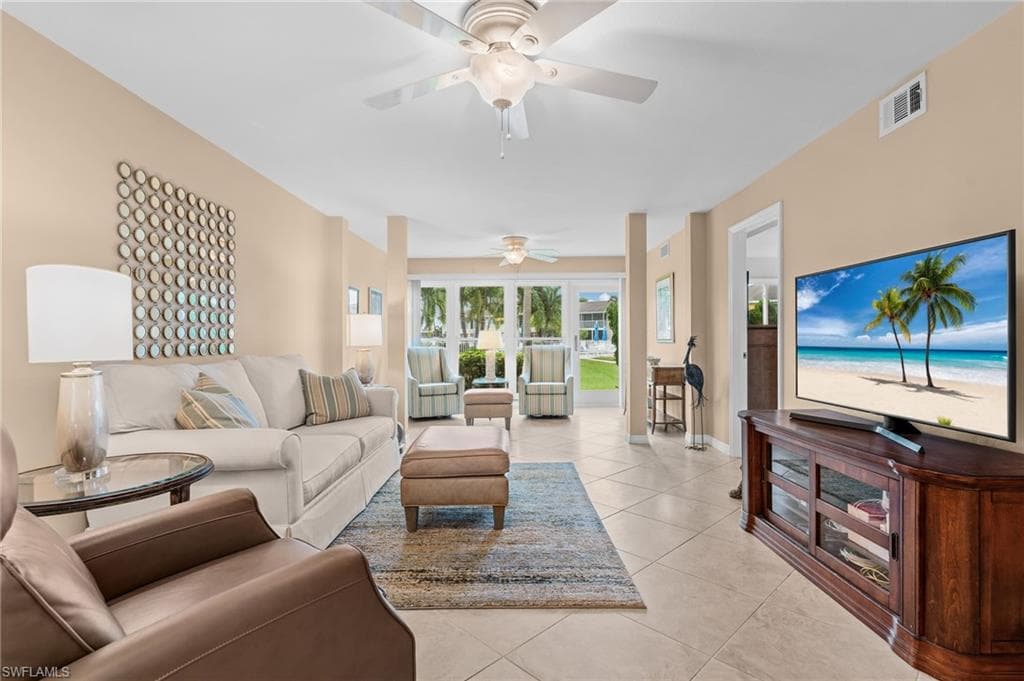 160 Palm Dr #5, Naples