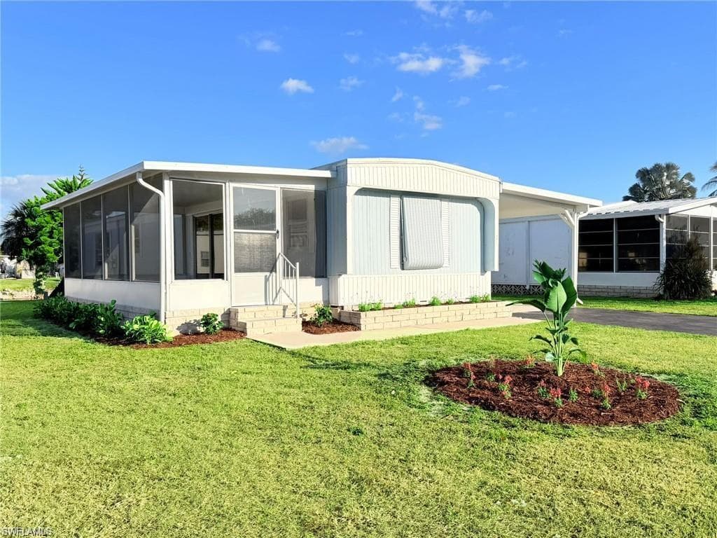 815 Cape Haze Ln, Naples