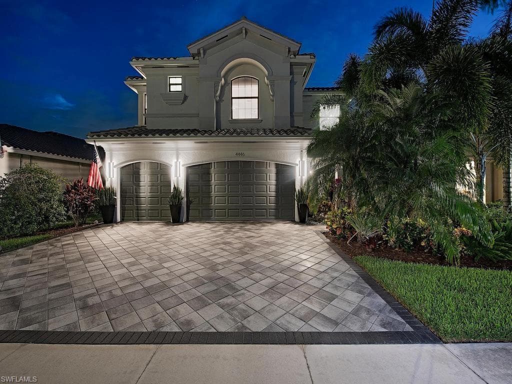 4446 Kensington Cir, Naples