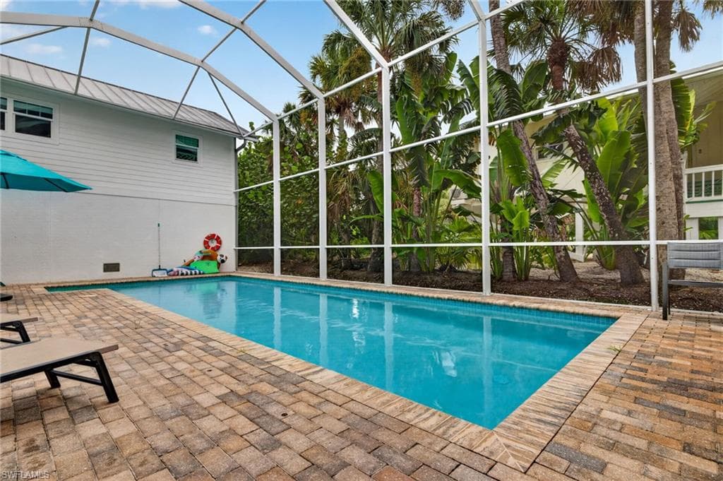 721 Cardium St, Sanibel, photo 3