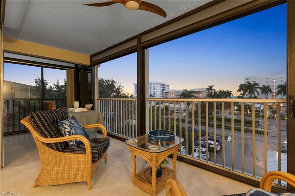 2880 Gulf Shore Blvd #410, Naples, photo 2