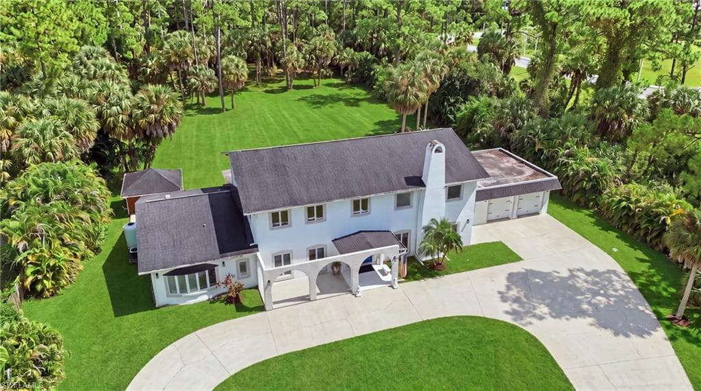 130 1st St, Naples