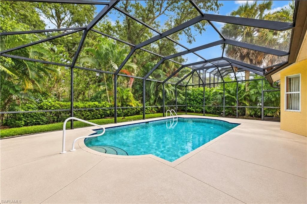 9900 Colonial Walk, Estero, photo 2