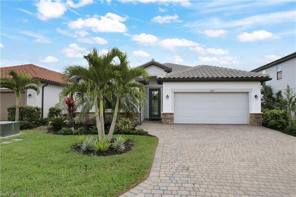 11279 Shady Lake Run, Fort Myers