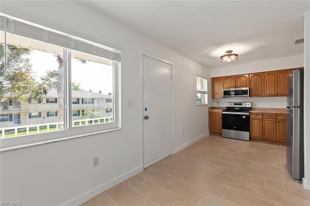3325 Airport Rd #r7, Naples, photo 3