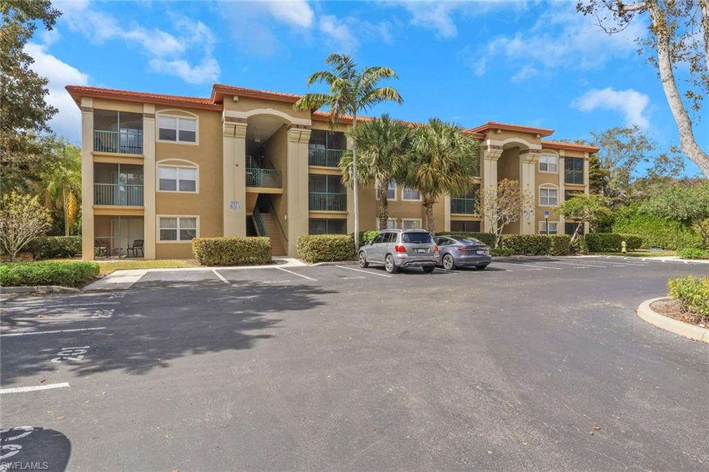 8851 Colonnades Ct #131, Bonita Springs