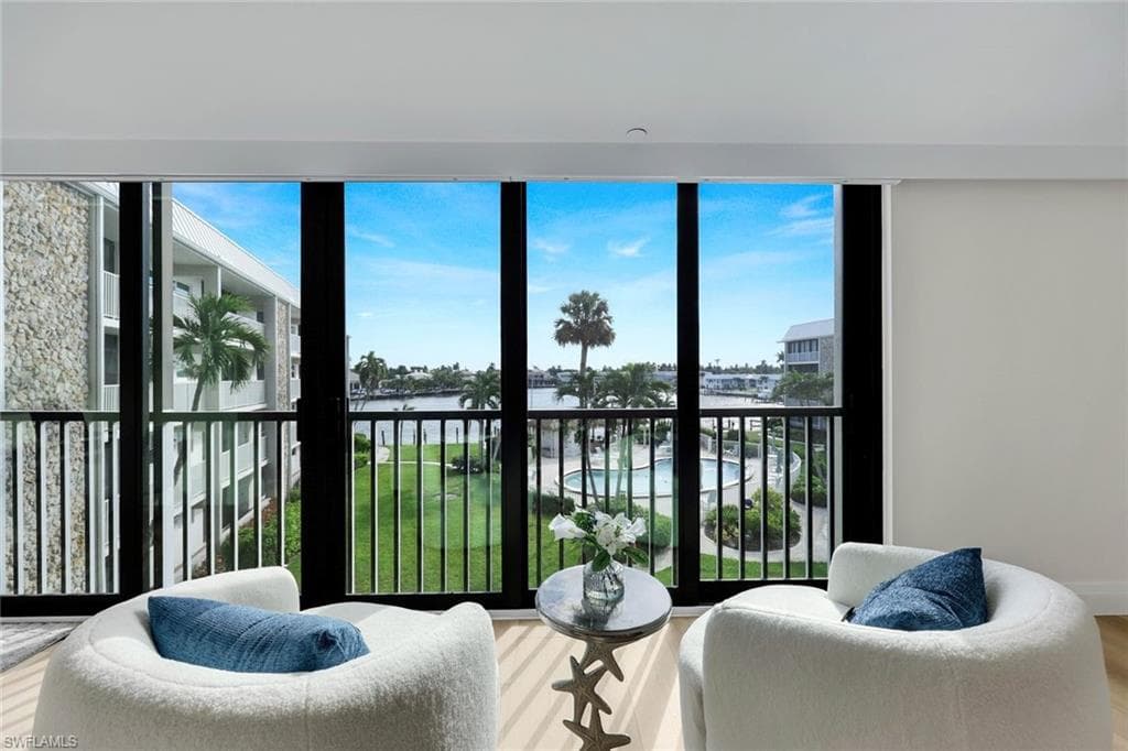 3000 Gulf Shore Blvd #307, Naples, photo 3