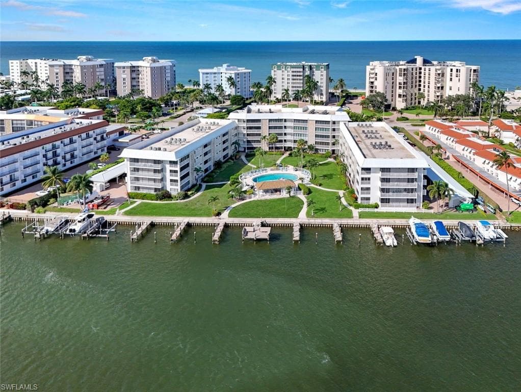 3000 Gulf Shore Blvd #307, Naples