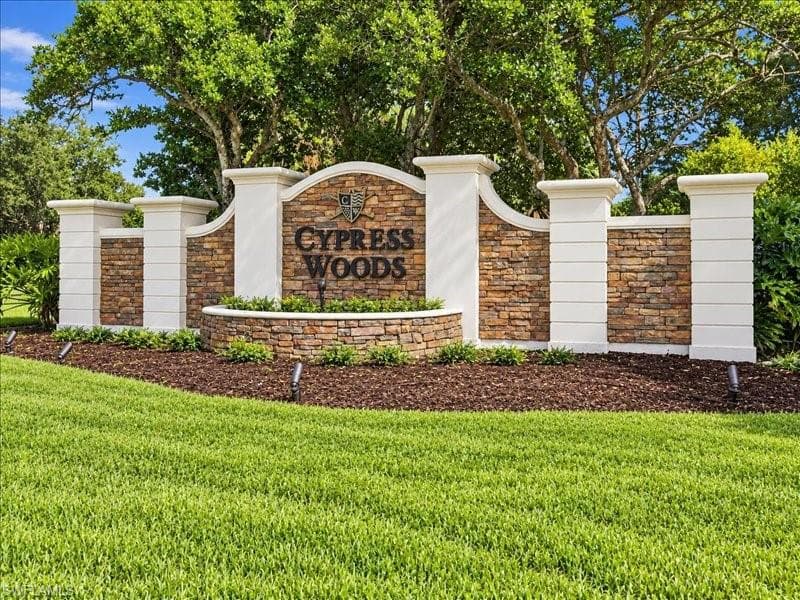 2905 Cypress Trace Cir #104, Naples