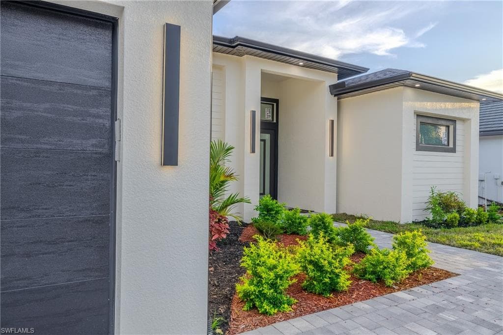 920 5th Ter, Cape Coral, photo 3