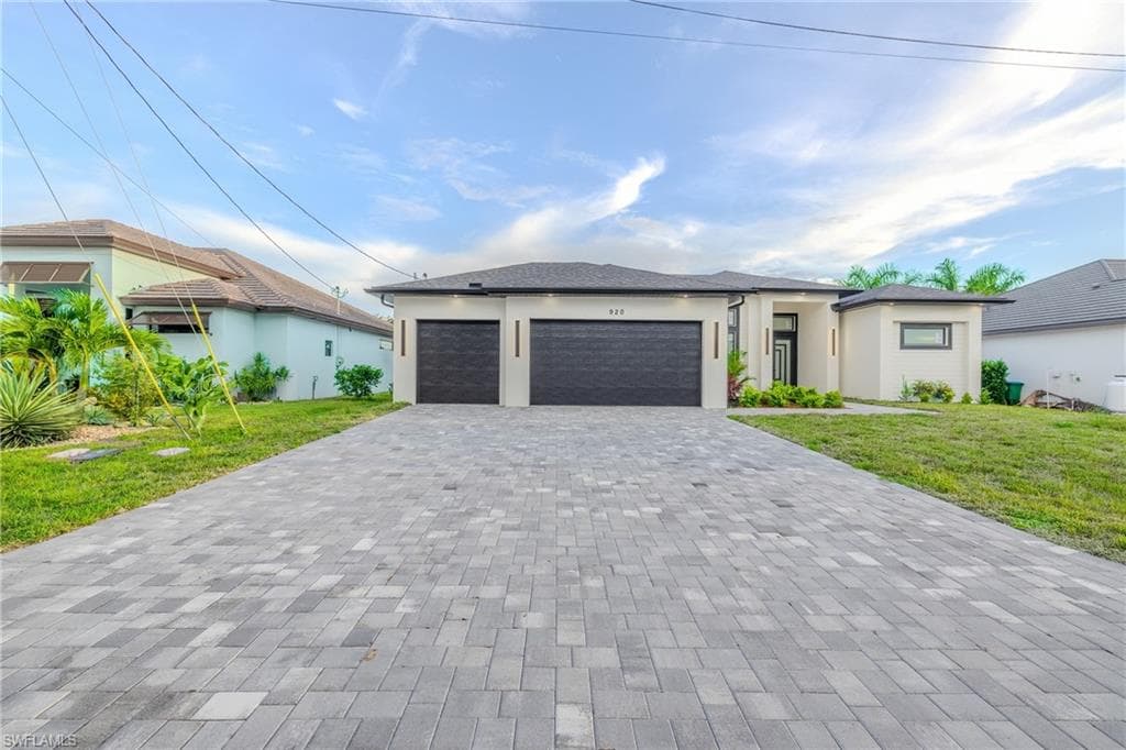 920 5th Ter, Cape Coral