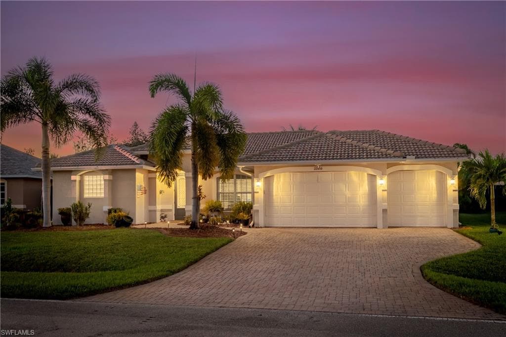 22450 Fountain Lakes Blvd, Estero