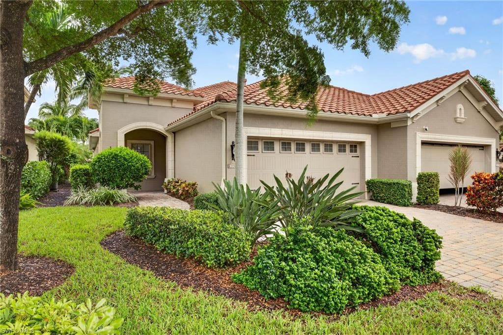 21565 Cascina Dr, Estero, photo 2