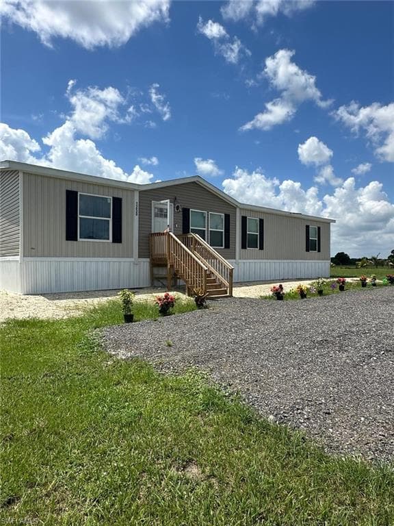 1250 Homestead Ave, Clewiston, photo 2