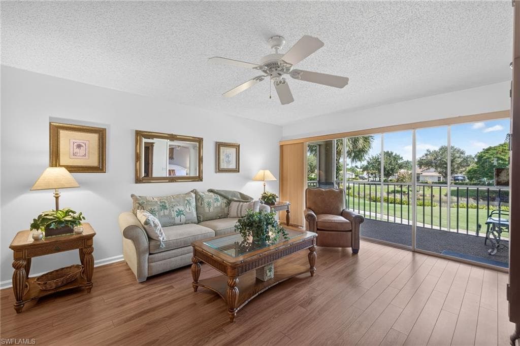 6945 Dennis Cir #203, Naples