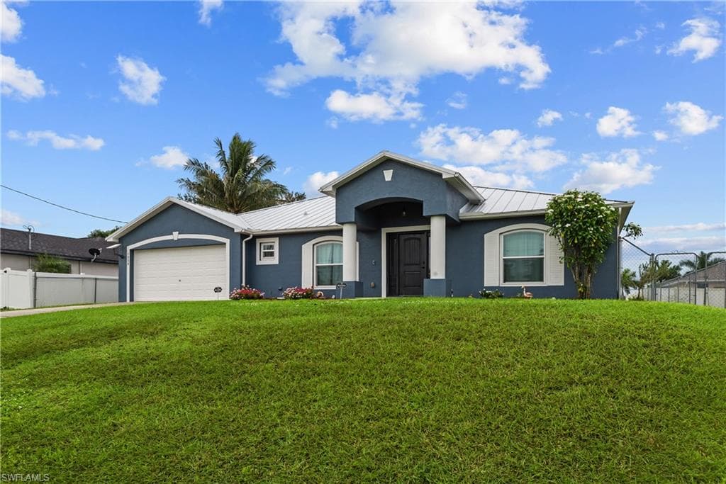 1330 33rd Ln, Cape Coral, photo 2