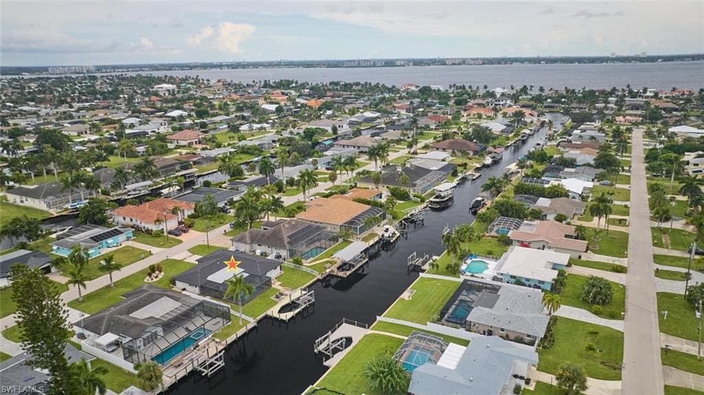 5310 Cortez Ct, Cape Coral, photo 2