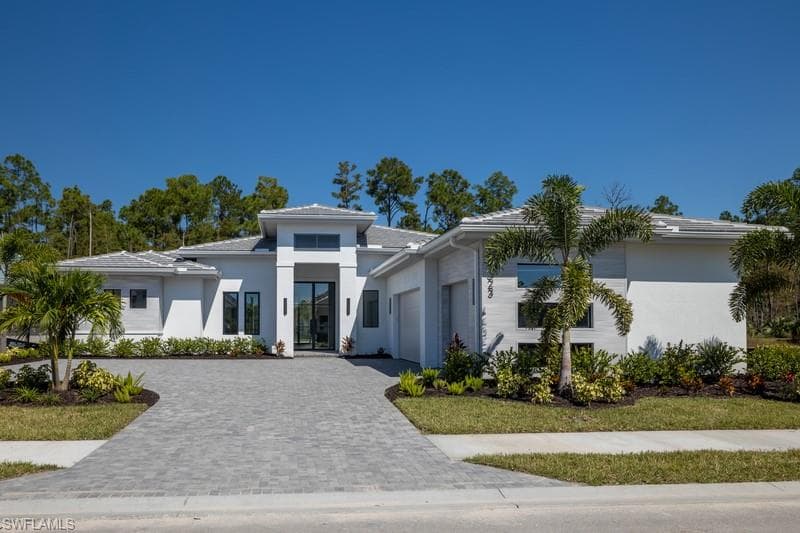 9523 Caymas Way, Naples