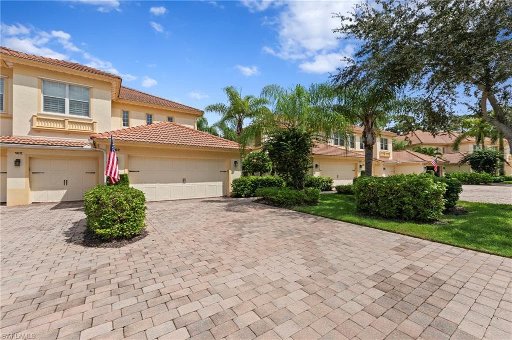 26485 Lucky Stone Rd #202, Bonita Springs, photo 2