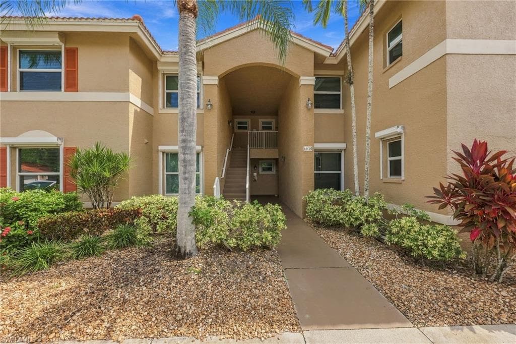 6610 Huntington Lakes Cir #103, Naples