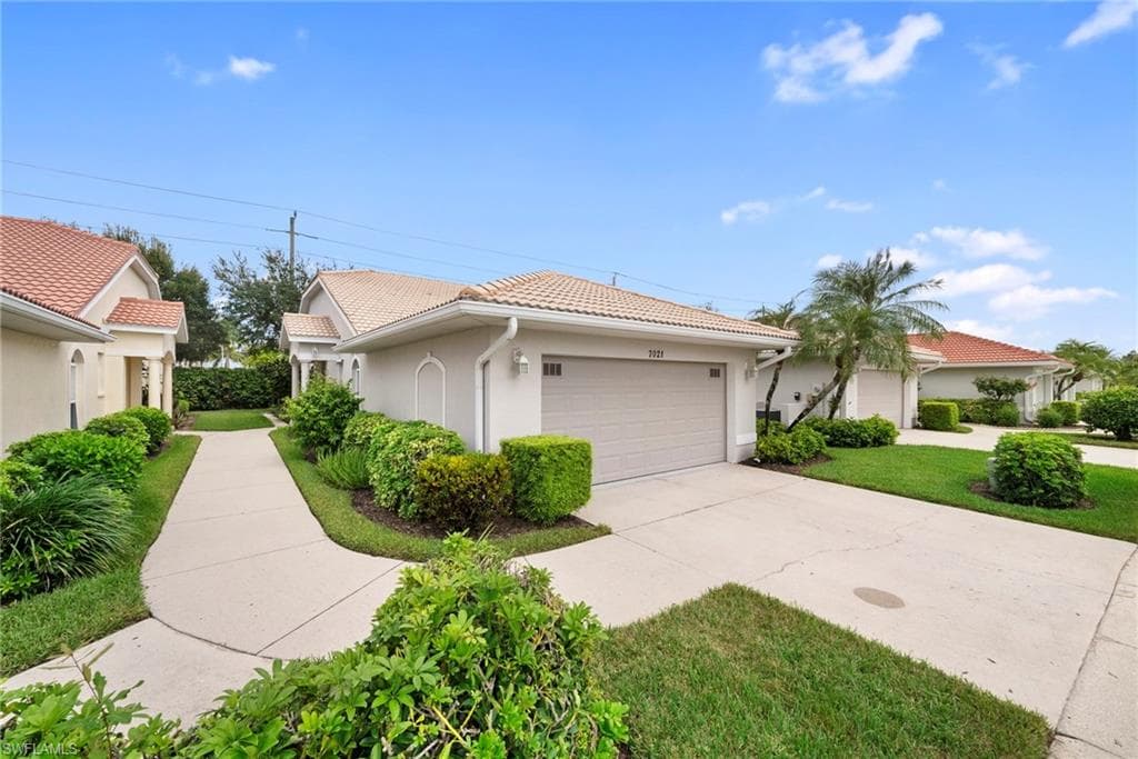 7021 Lone Oak Blvd, Naples, photo 3