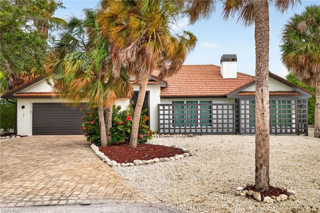 1339 Par View Dr, Sanibel