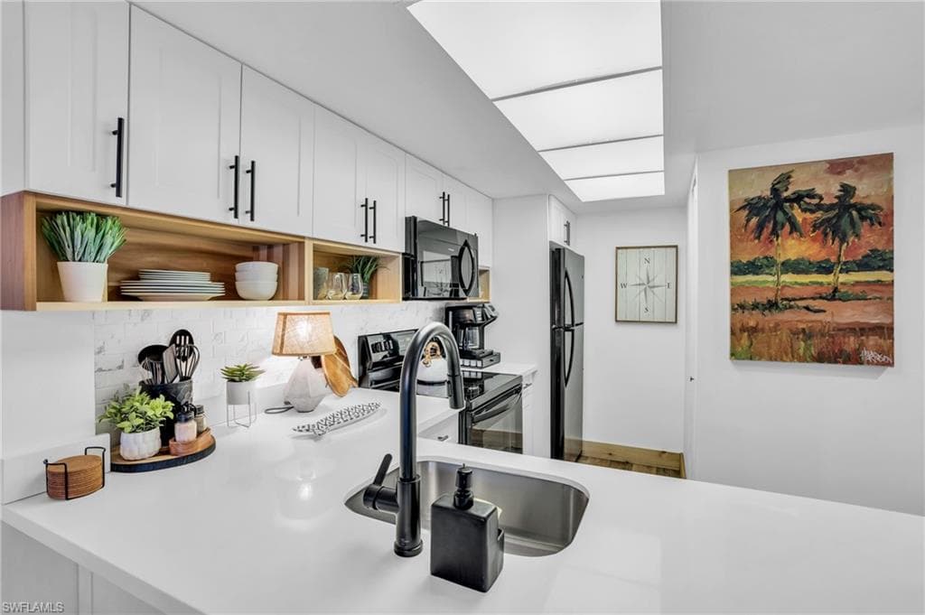600 Neapolitan Way #353, Naples, photo 2