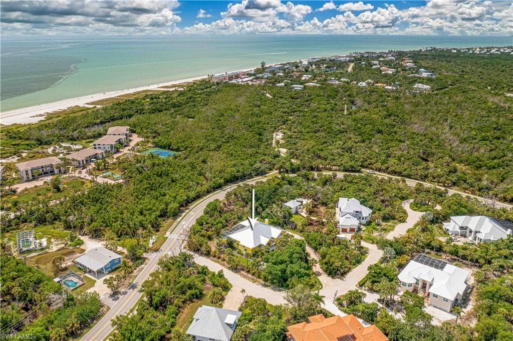 335 Cowry Ct, Sanibel, photo 2