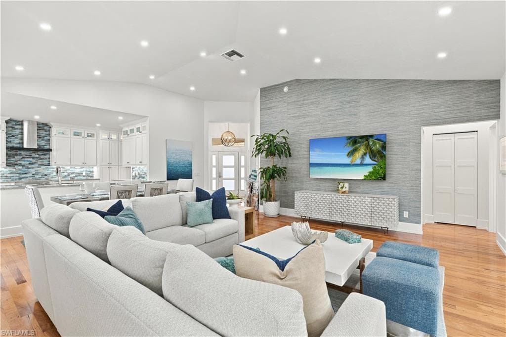 3331 Montara Dr, Bonita Springs, photo 2