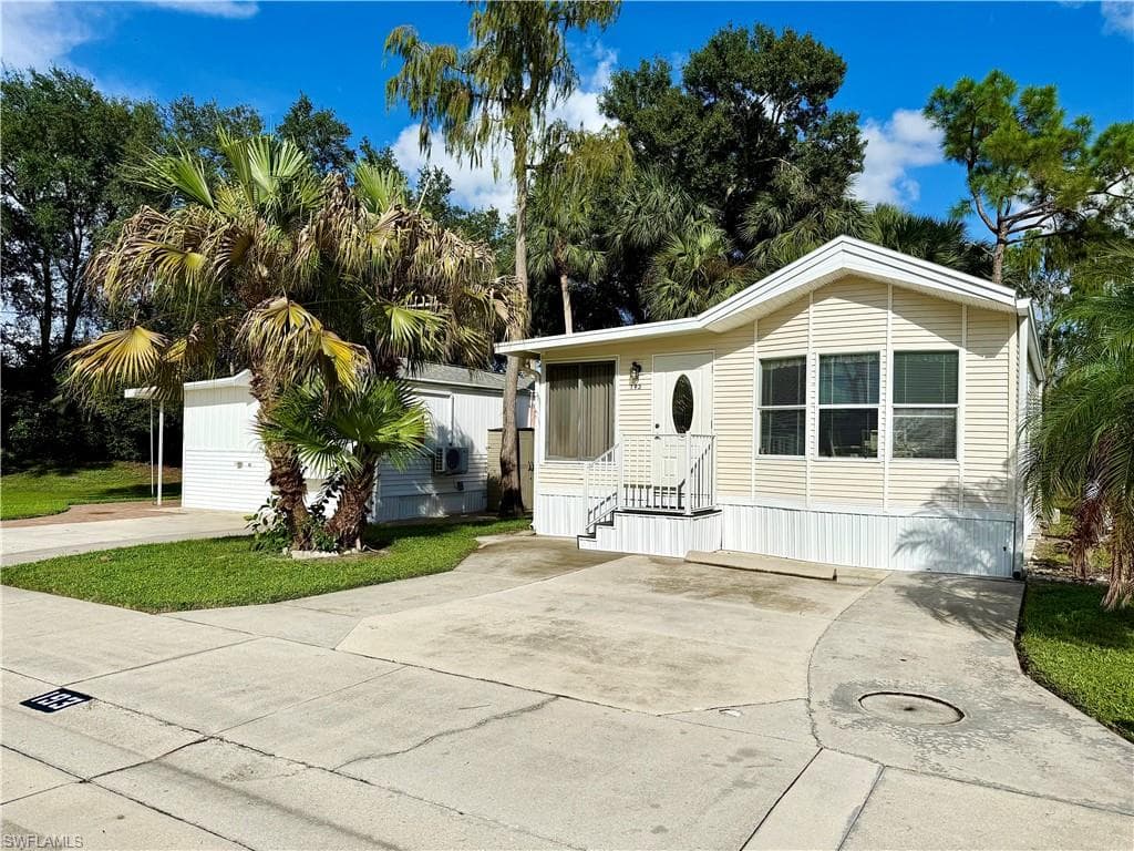 193 Panther Pass Cir #193, Naples, photo 2