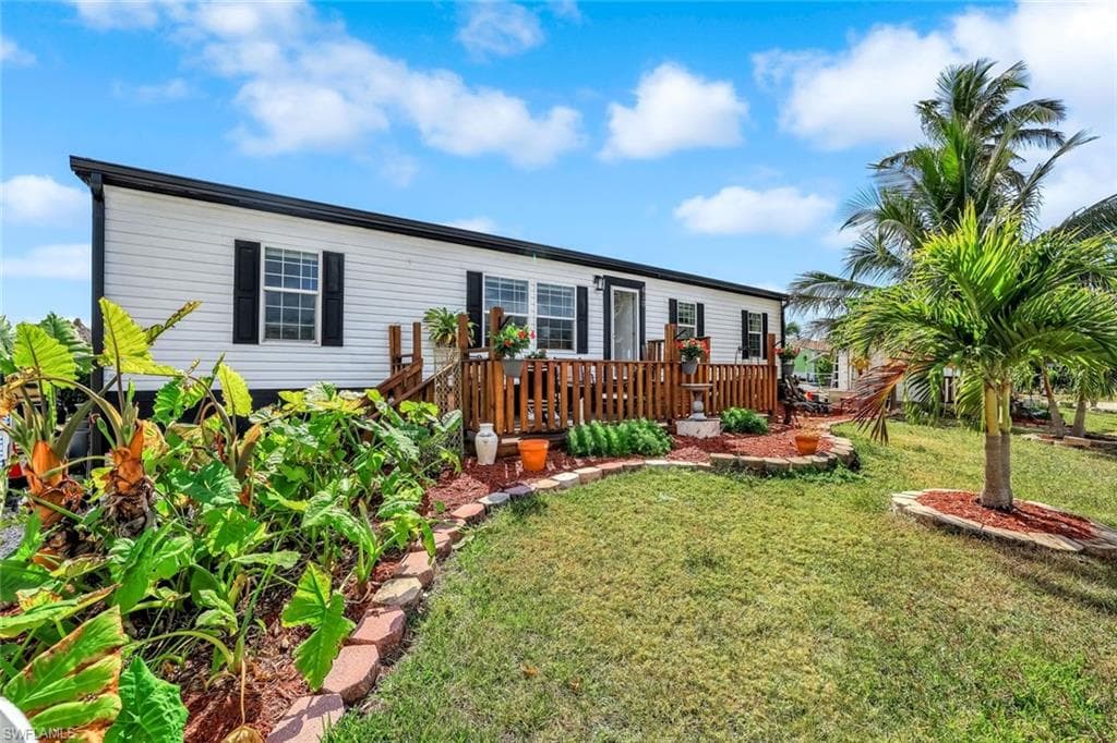 610 Sunset Dr, Goodland, photo 2