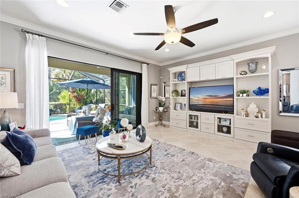4403 Raffia Palm Cir, Naples