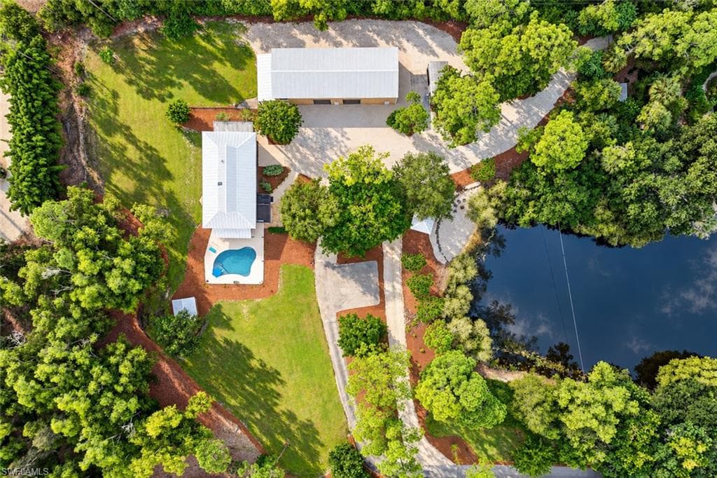 5710 Autumn Oaks Ln, Naples