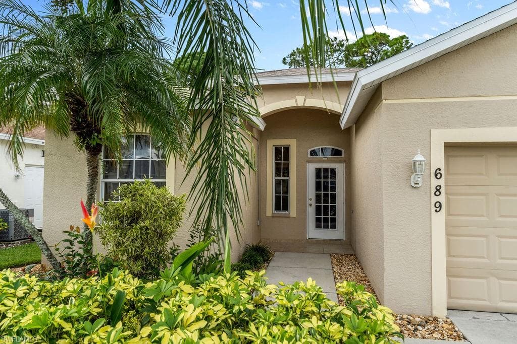 689 Crossfield Cir, Naples, photo 2