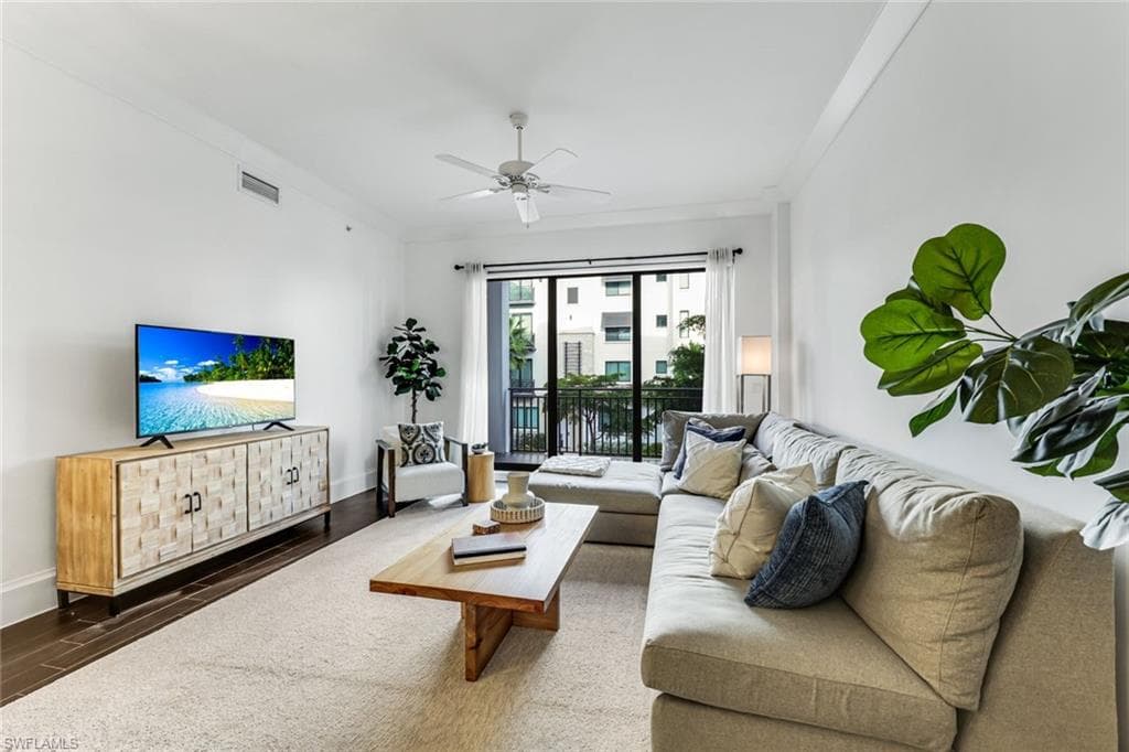 1030 3rd Ave #215, Naples