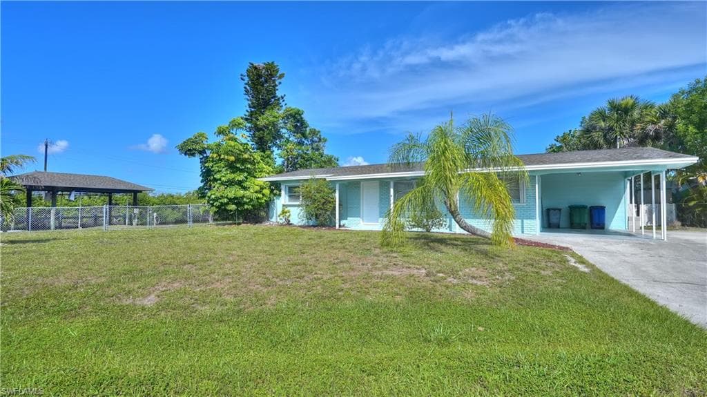 12055 Matlacha Blvd, Matlacha Isles