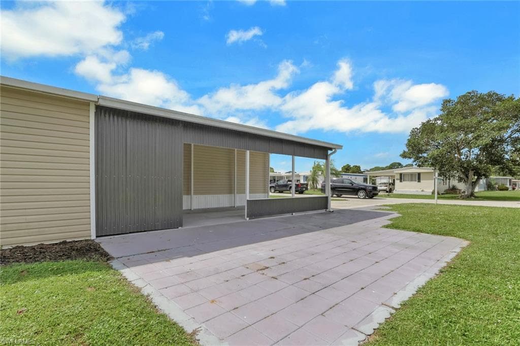 27547 Macke Dr, Bonita Springs, photo 3
