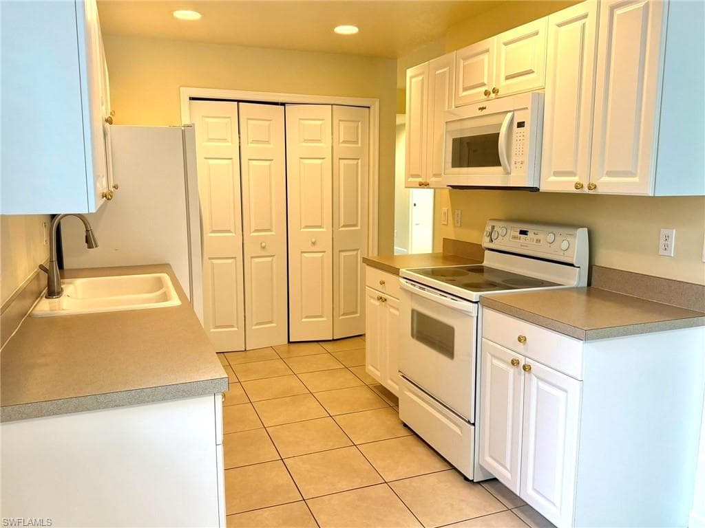 7110 Wild Forest Ct #102, Naples, photo 2