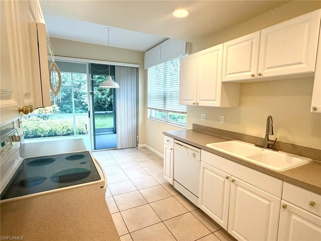 7110 Wild Forest Ct #102, Naples, photo 3