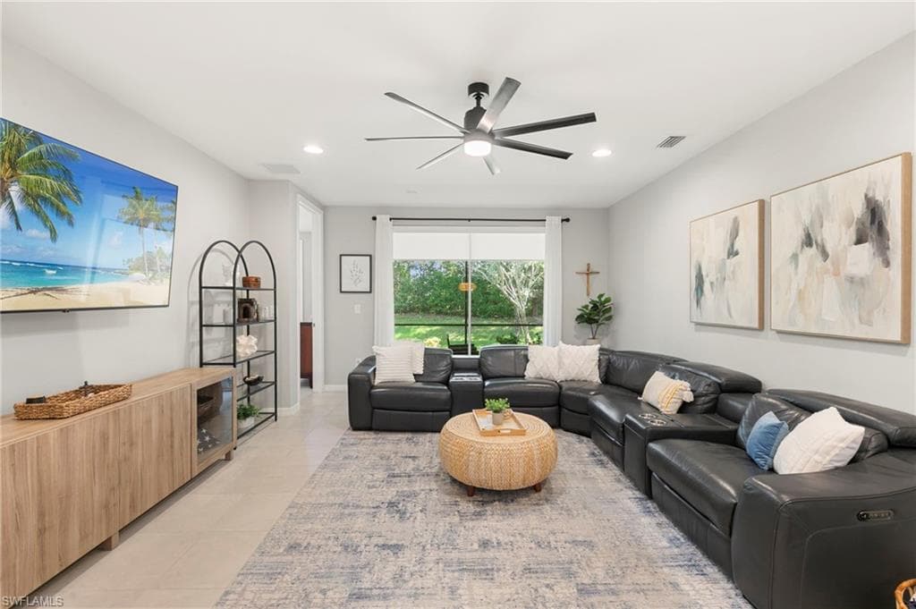 14731 Edgewater Cir, Naples, photo 3