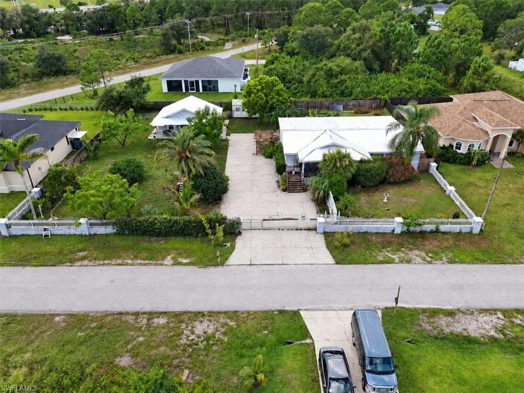 4702 Olive Ave, Lehigh Acres, photo 3